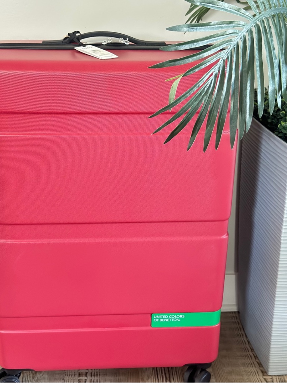 DELSEY PARIS × Benetton Hardside
Spinner Luggage Bright Hardshell🏖️ - Picture 5 of 16